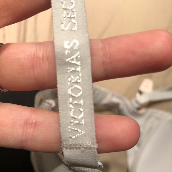 COPY - Victoria’s Secret Nakeds Bra - Picture 3 of 4